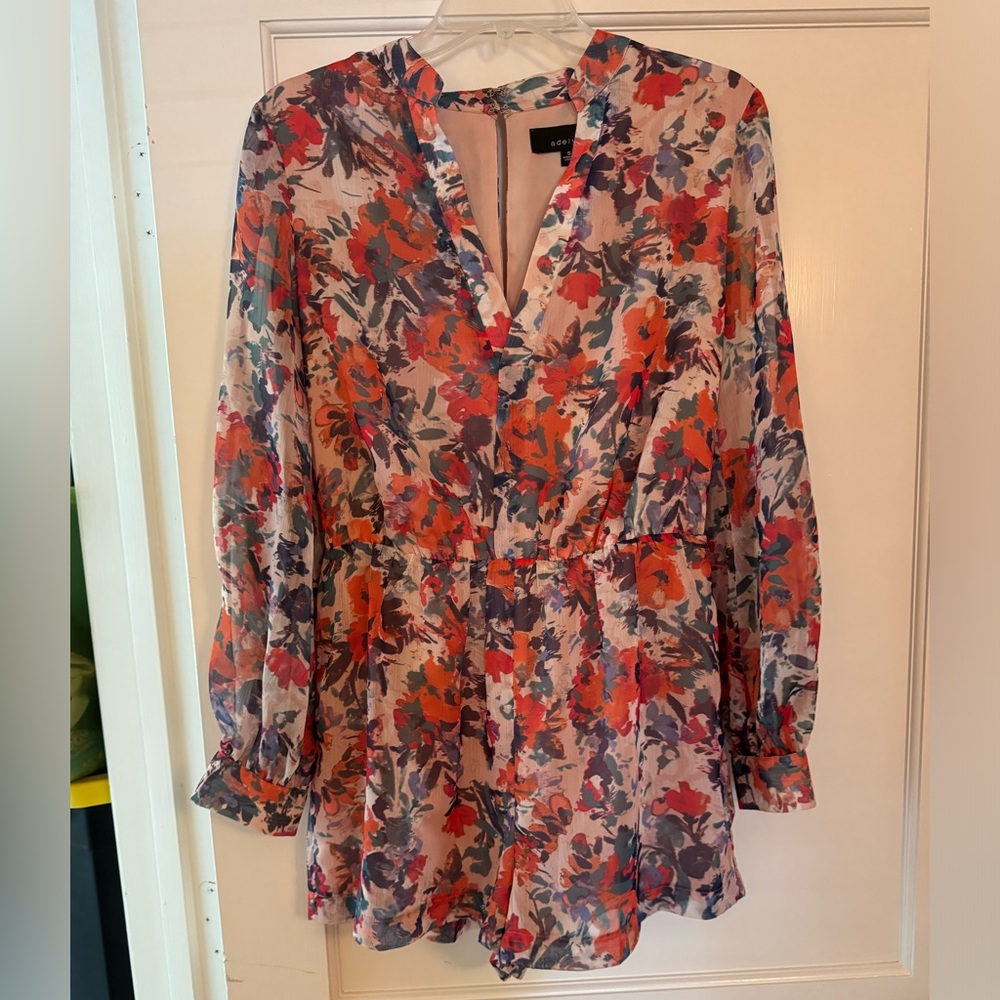Adelyn Rae Long Sleeve Floral Print Romper, size small